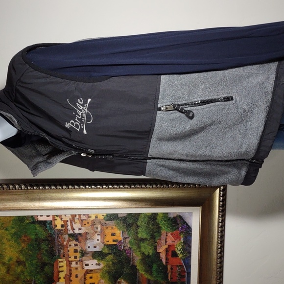 Outer Boundary Nylon/Fleece Vest - Picture 5 of 9